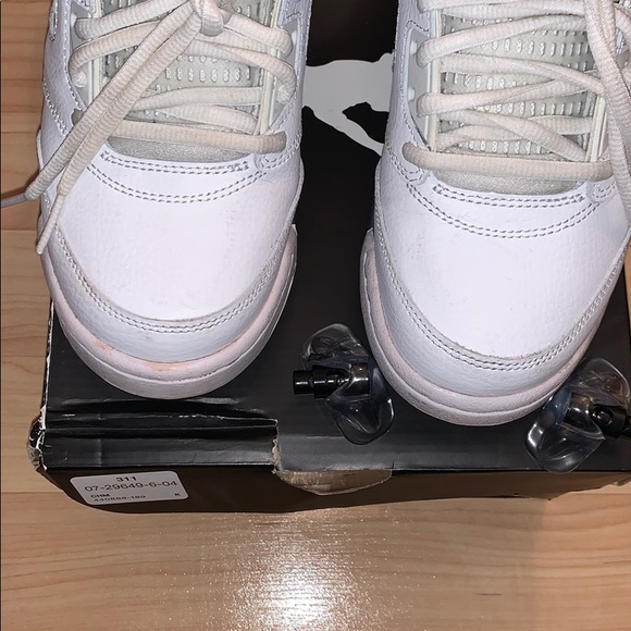 Air Jordan 5 Retro (GS) - Picture 4 of 10